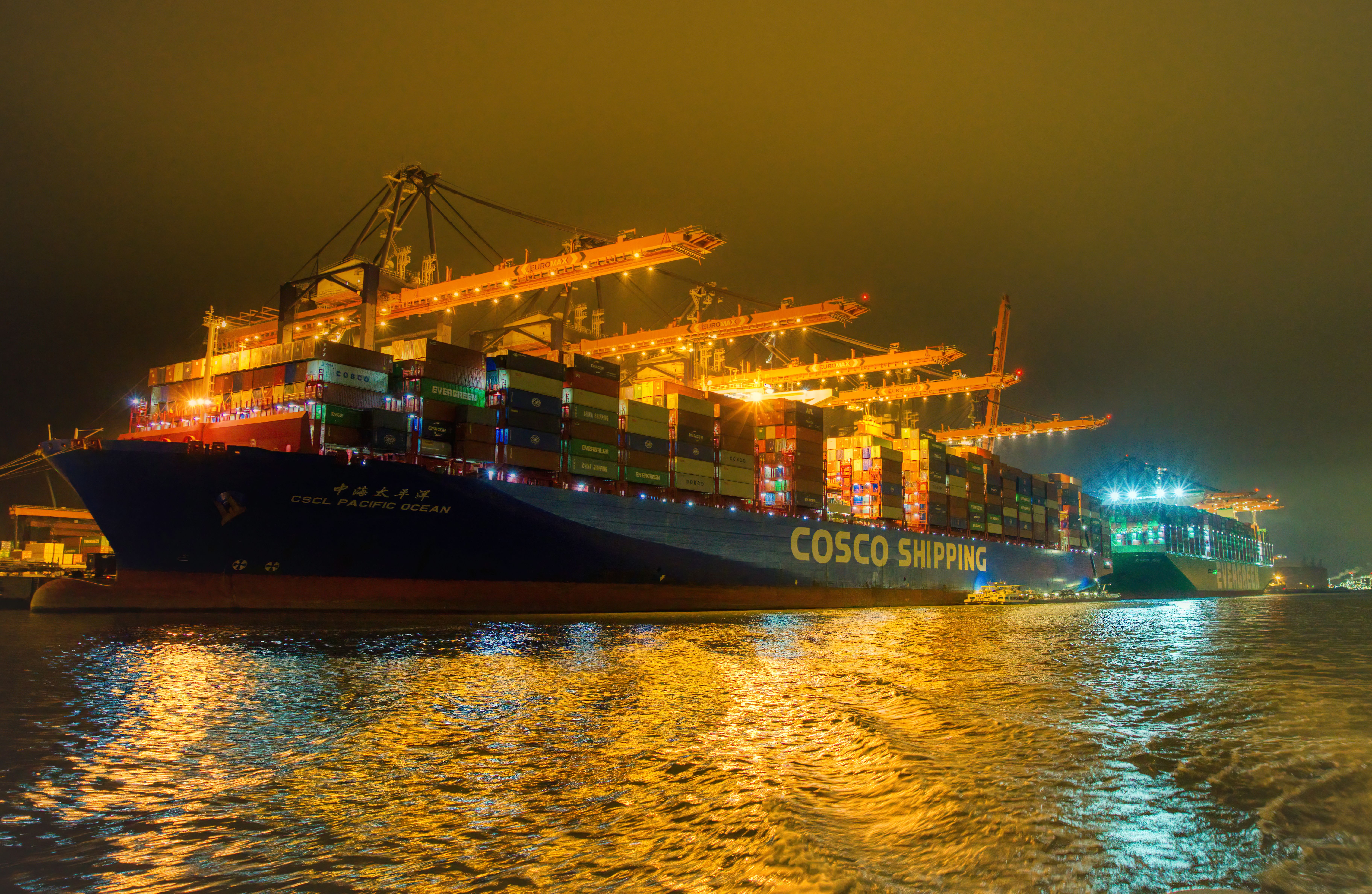 Container ship for sea freight services
